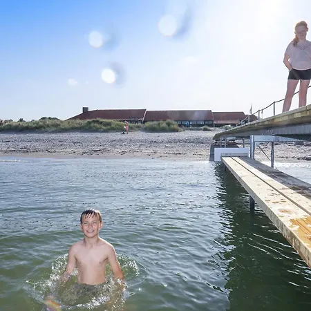 Casa vacanze 6 Person On A In